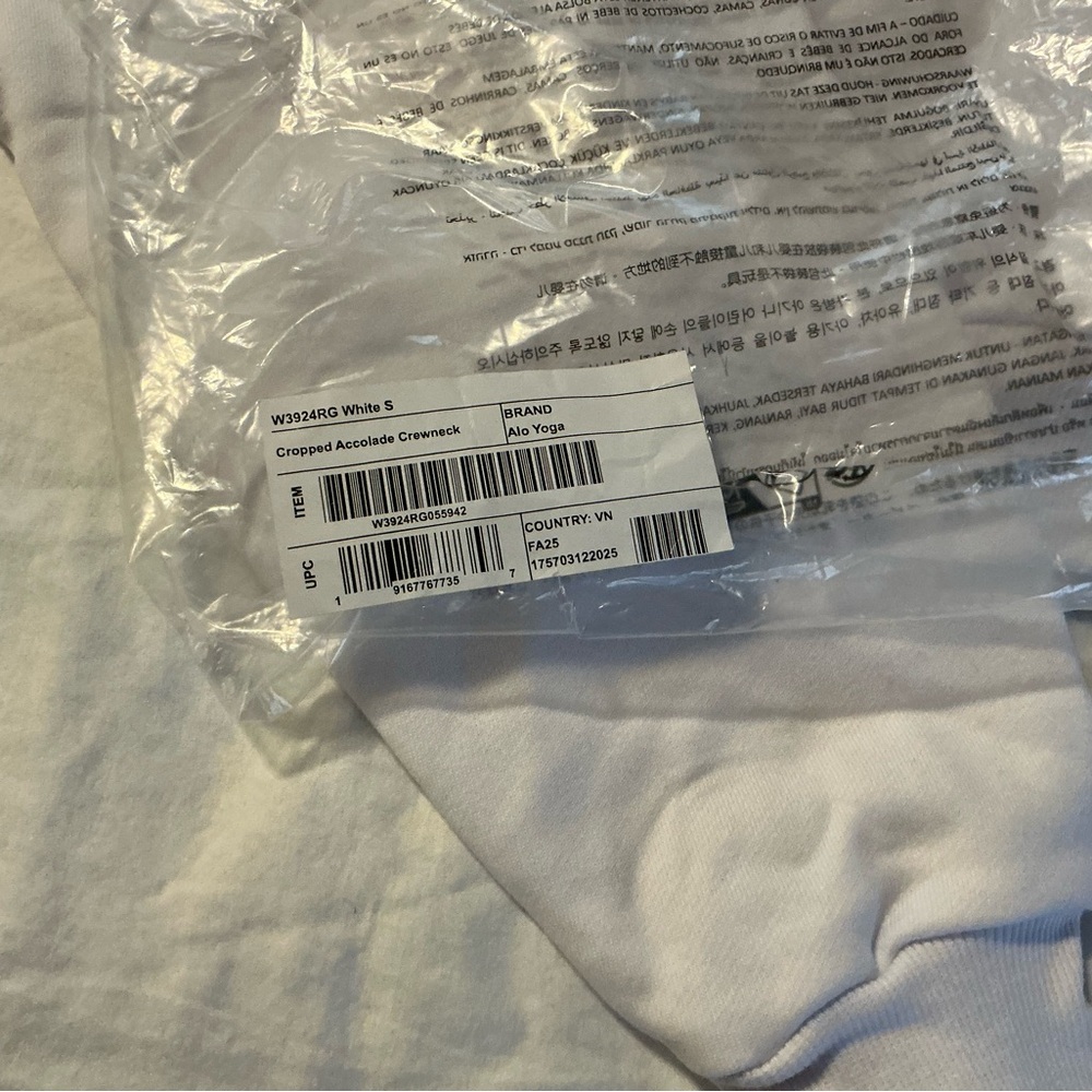 ALO Yoga White Cropped Crewneck - Picture 2 of 3